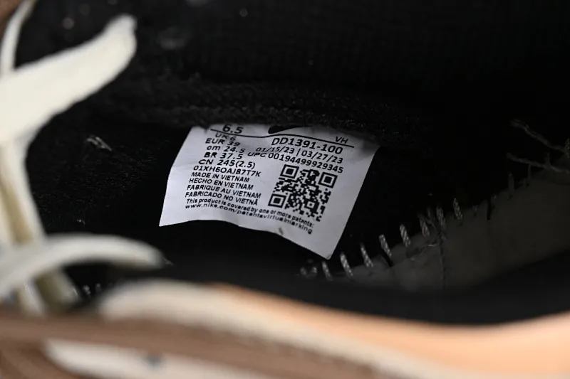 All Categories Nk SB Dunk Series Nk SB Dunk Low Low-top Sneakers Nk Dunk Low Panda Prank-Sliding Track Reverse Skateboard SB Strap Casual Sneakers DD1391-100